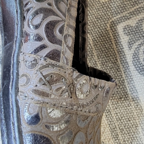 B.O.C. Howell Tooled Leather Flats Loafers Clogs Size 6.5 - Picture 5 of 16